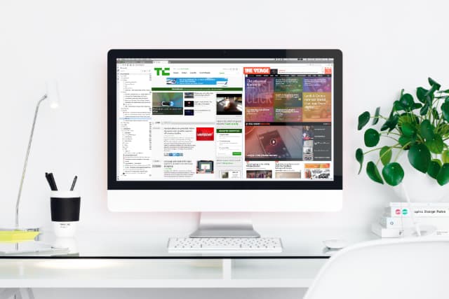 お洒落なデスクで Vivaldi を使う