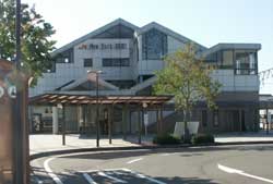 隣駅